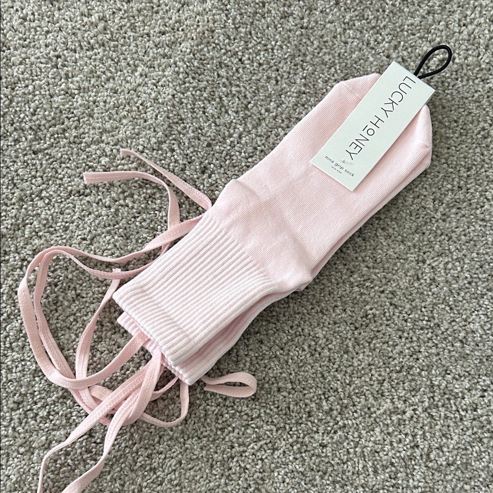 Lucky Honey Grip socks NEW